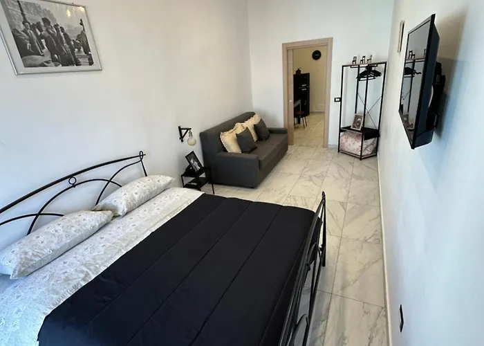 Residenza Marvin De Curtis